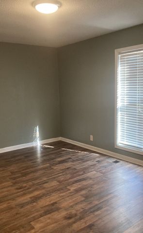 1584 Boxcroft Rd, Clarksville, TN 37042