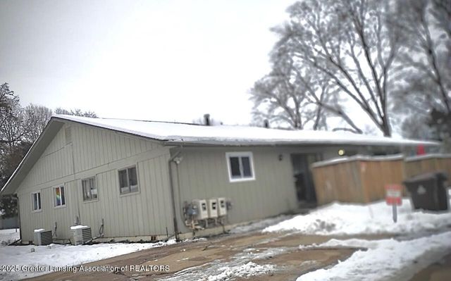 502 S East Street, Eaton Rapids, MI 48827