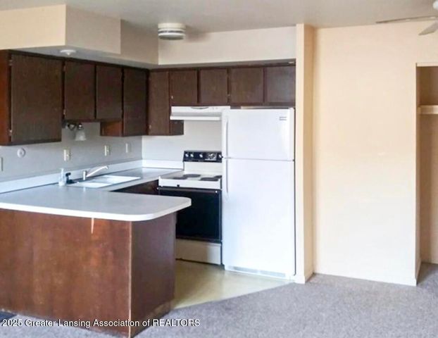 502 S East Street, Eaton Rapids, MI 48827