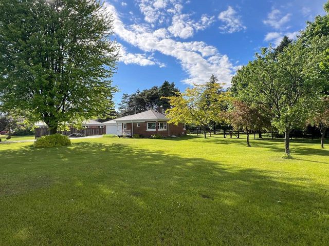 3016 Memorial DRIVE, Two Rivers, WI 54241