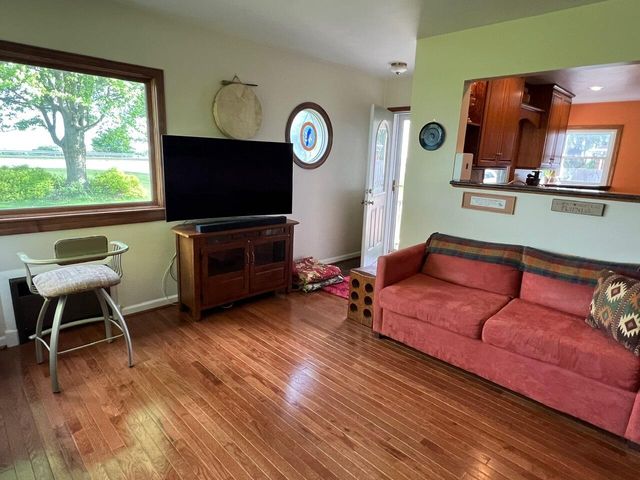 3016 Memorial DRIVE, Two Rivers, WI 54241