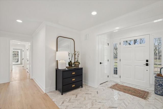 45 E Mallard Lane, Lake Forest, IL 60045