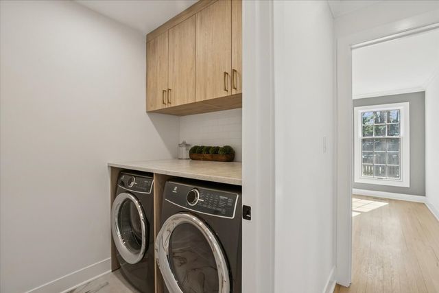 45 E Mallard Lane, Lake Forest, IL 60045