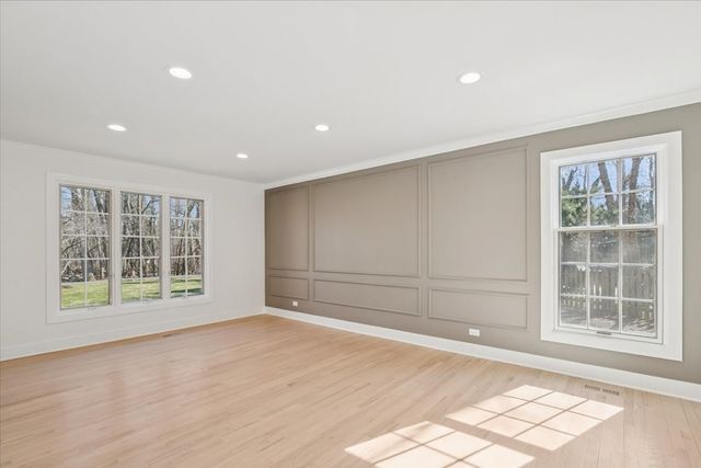 45 E Mallard Lane, Lake Forest, IL 60045