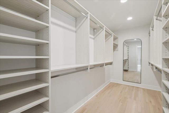 45 E Mallard Lane, Lake Forest, IL 60045