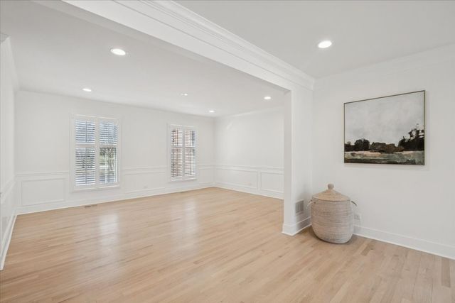 45 E Mallard Lane, Lake Forest, IL 60045