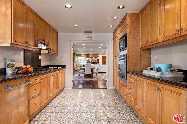 2801 Glendon Avenue, Los Angeles, CA 90064