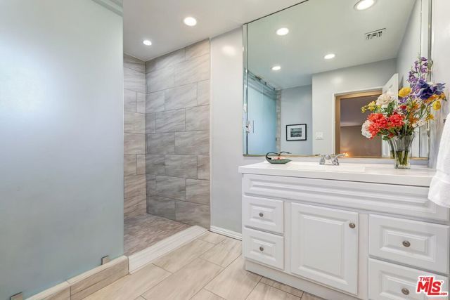 2801 Glendon Avenue, Los Angeles, CA 90064