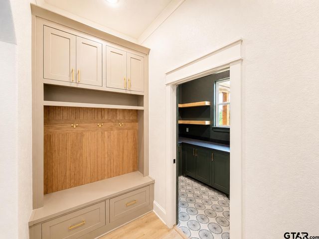 11740 Wildwood Dr, Whitehouse, TX 75791