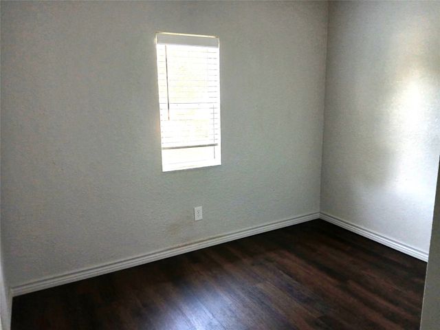 242 AUTUMN WOOD Trail, Gun Barrel City, TX 75156