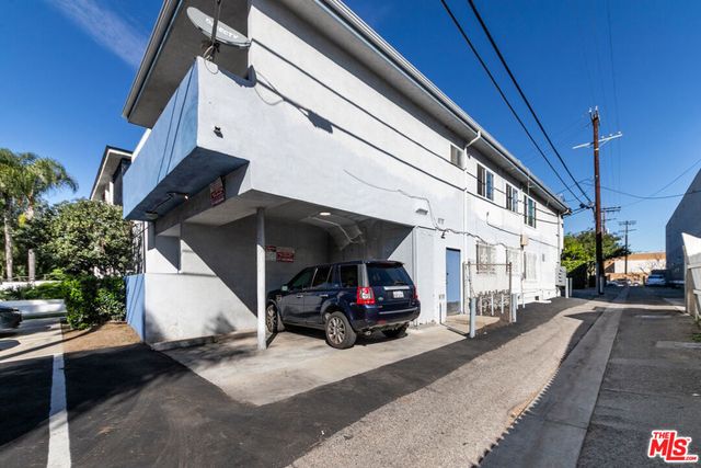 3766 S Canfield Avenue, Los Angeles, CA 90034