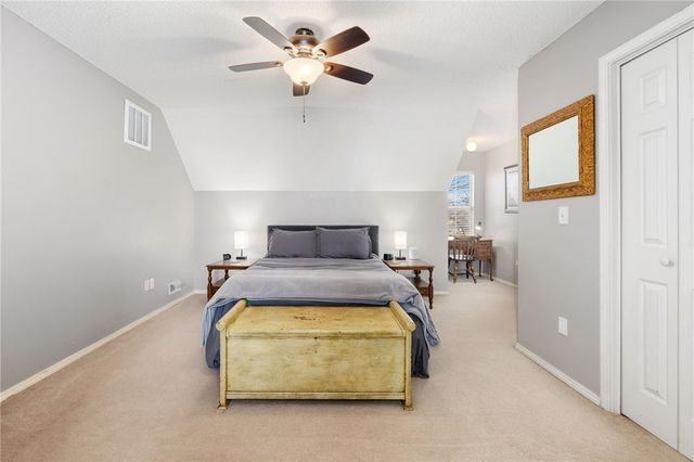 1776 S Tallgrass Drive, Fayetteville, AR 72701