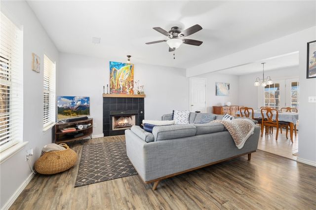 1776 S Tallgrass Drive, Fayetteville, AR 72701