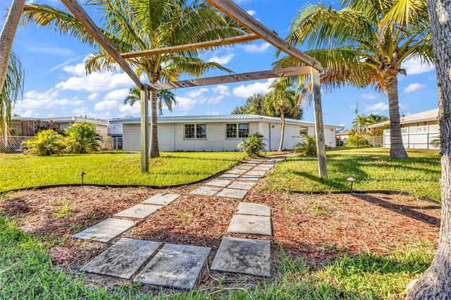 138 LELAND STREET SE, Port Charlotte, FL 33952