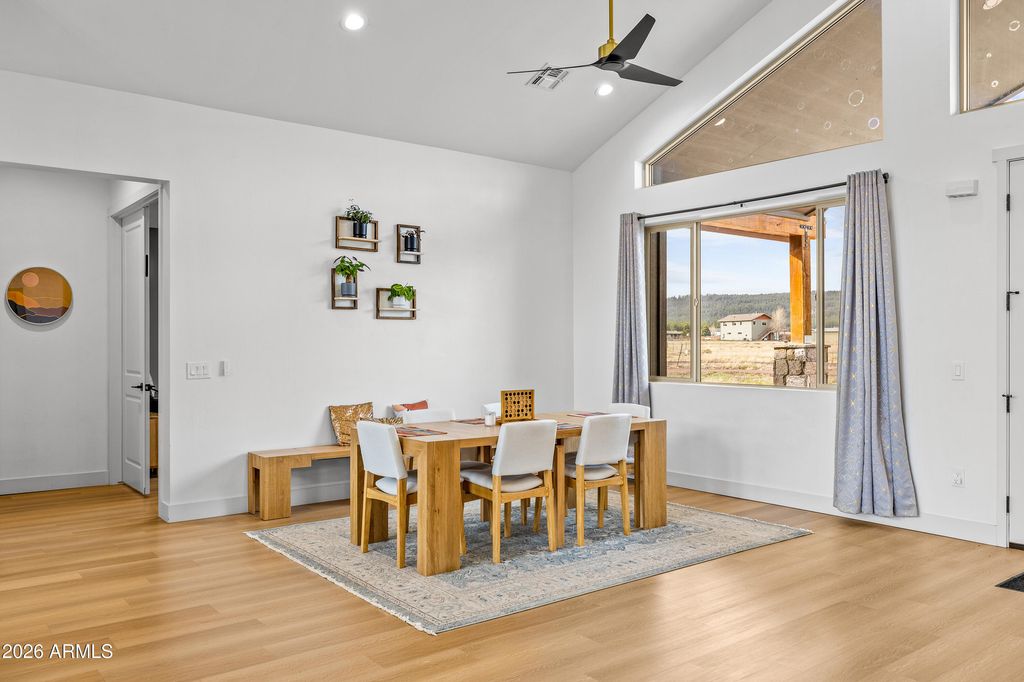 Image 11 of property listing at 7150 Moroni Drive, Flagstaff, AZ 86001