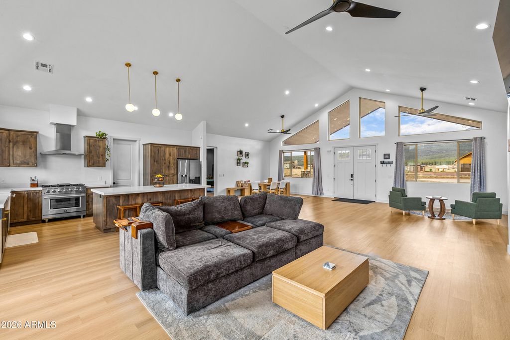 Image 15 of property listing at 7150 Moroni Drive, Flagstaff, AZ 86001