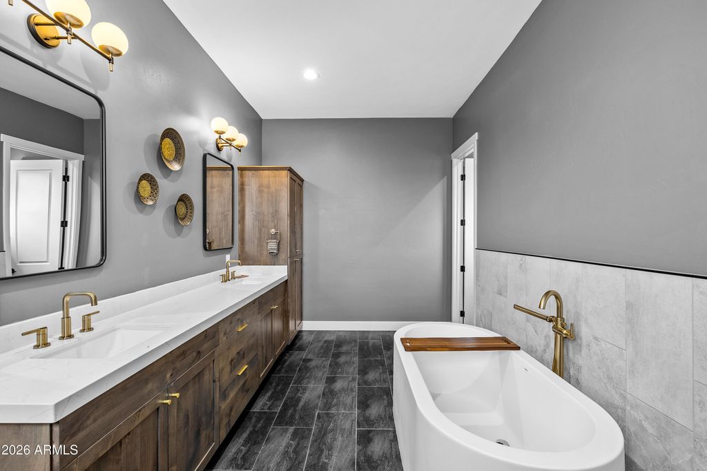 Image 40 of property listing at 7150 Moroni Drive, Flagstaff, AZ 86001