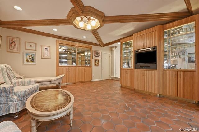 2640 Harvey Avenue, Oceanside, NY 11572
