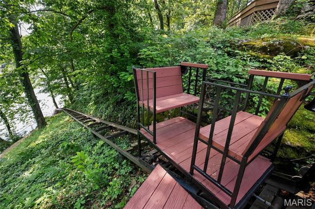 2402 Ripley Route A, Doniphan, MO 63935