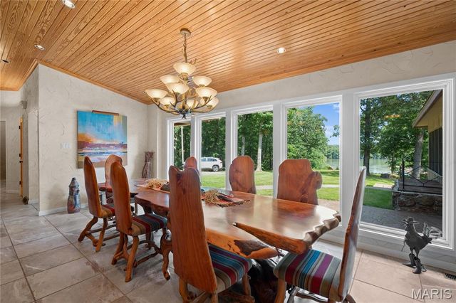 2402 Ripley Route A, Doniphan, MO 63935