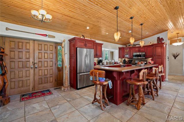 2402 Ripley Route A, Doniphan, MO 63935