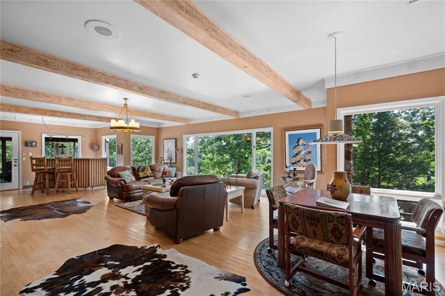 2402 Ripley Route A, Doniphan, MO 63935