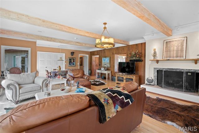 2402 Ripley Route A, Doniphan, MO 63935