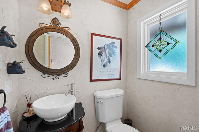 2402 Ripley Route A, Doniphan, MO 63935