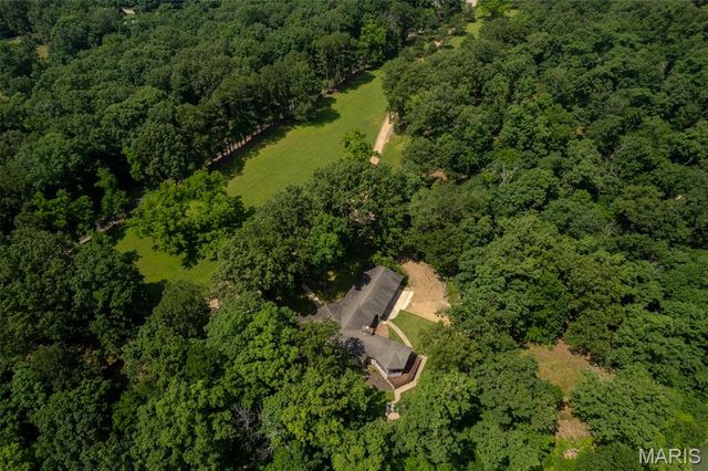 2402 Ripley Route A, Doniphan, MO 63935