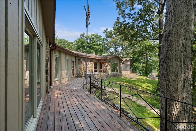 2402 Ripley Route A, Doniphan, MO 63935