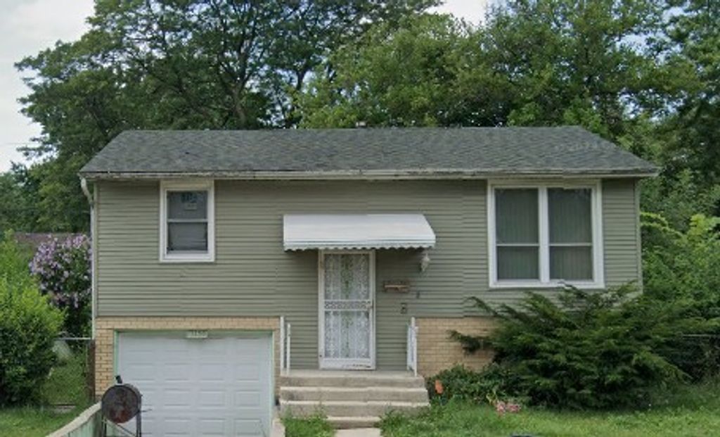 13136 S Saint Lawrence Avenue, Chicago, IL 60827