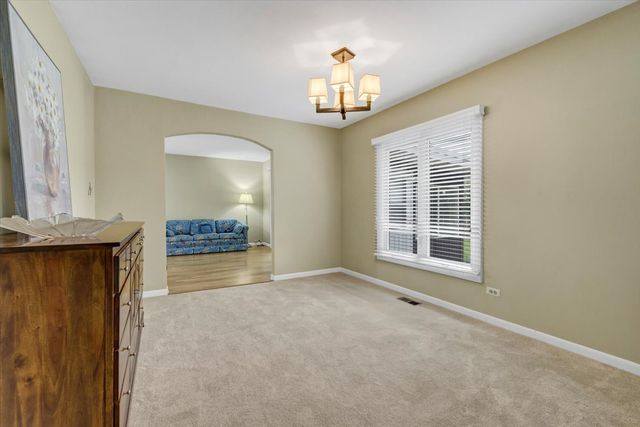 1525 Mayfield Lane, Hoffman Estates, IL 60169