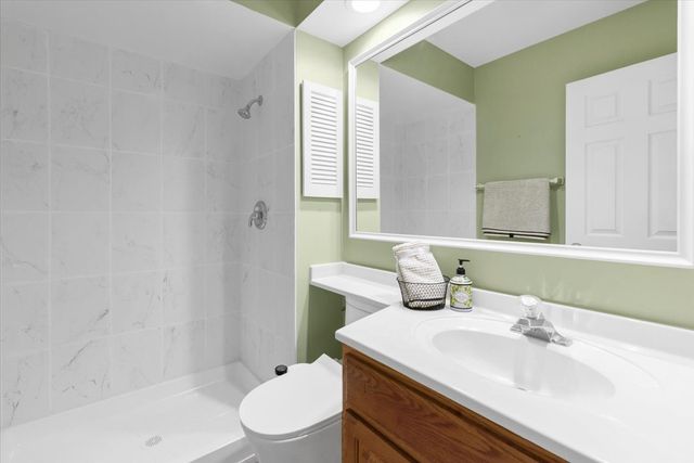 1525 Mayfield Lane, Hoffman Estates, IL 60169