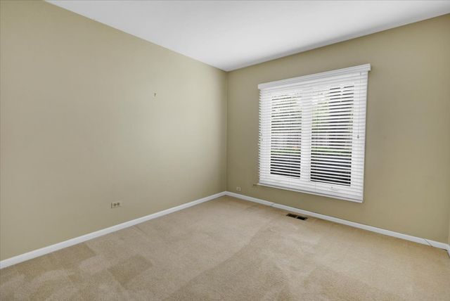 1525 Mayfield Lane, Hoffman Estates, IL 60169