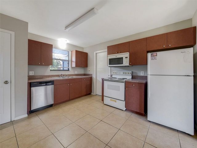 2244 SUNNY VIEW DRIVE, Oviedo, FL 32765