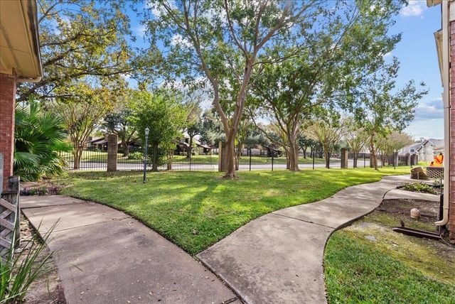 2710 Grants Lake Boulevard T4, Sugar Land, TX 77479