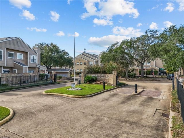 2710 Grants Lake Boulevard T4, Sugar Land, TX 77479