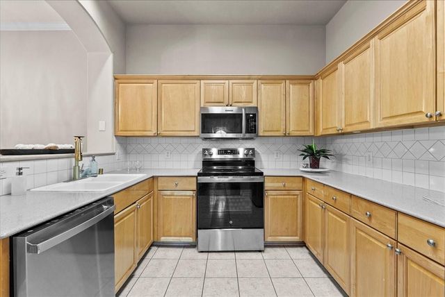 2710 Grants Lake Boulevard T4, Sugar Land, TX 77479