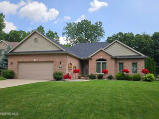 531 Whisperwood Parkway, Holland, OH 43528