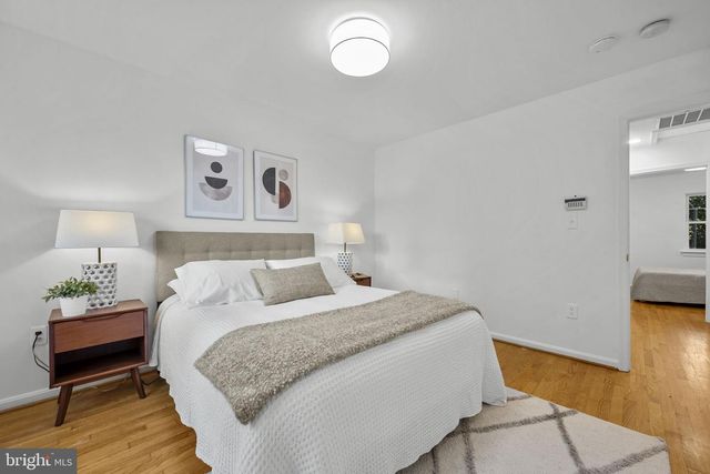 649 16TH ST NE, Washington, DC 20002