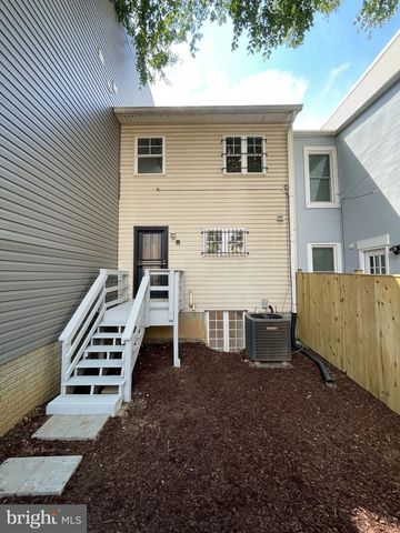 649 16TH ST NE, Washington, DC 20002