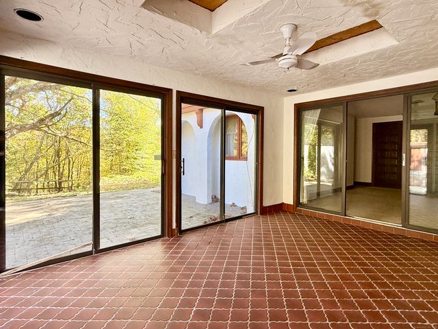 15 Bunker Hill Road, Canton, CT 06019