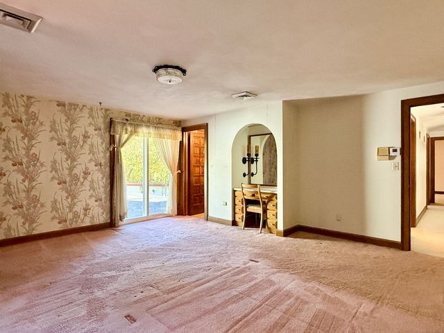 15 Bunker Hill Road, Canton, CT 06019