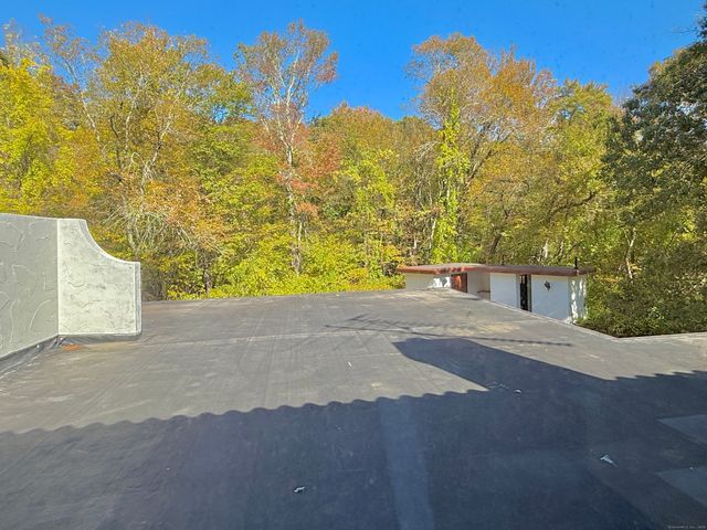 15 Bunker Hill Road, Canton, CT 06019