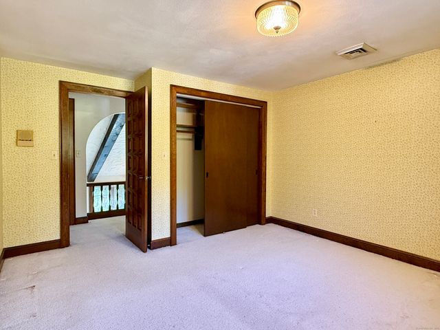 15 Bunker Hill Road, Canton, CT 06019
