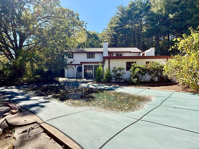 15 Bunker Hill Road, Canton, CT 06019