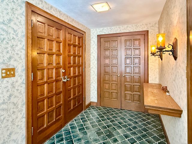 15 Bunker Hill Road, Canton, CT 06019