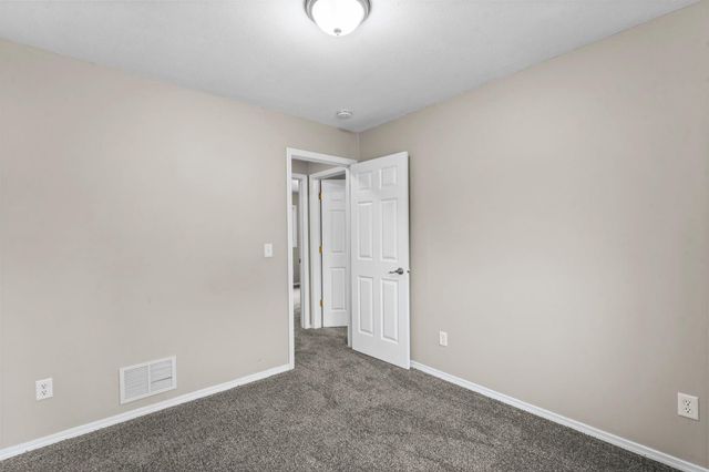 9208 60th Avenue N, New Hope, MN 55428