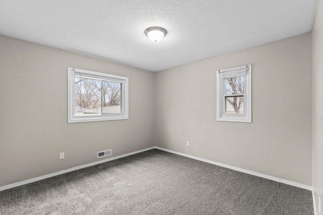 9208 60th Avenue N, New Hope, MN 55428