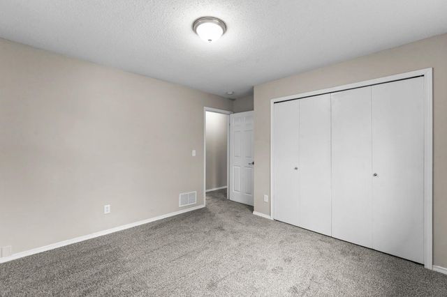 9208 60th Avenue N, New Hope, MN 55428